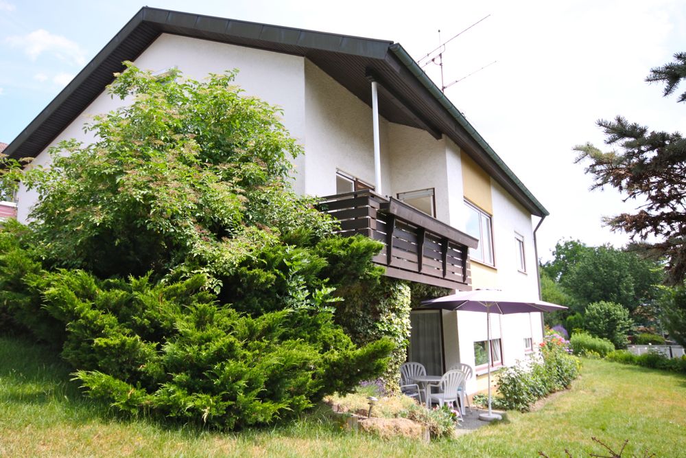 Foto Zweifamilienhaus in Erbach