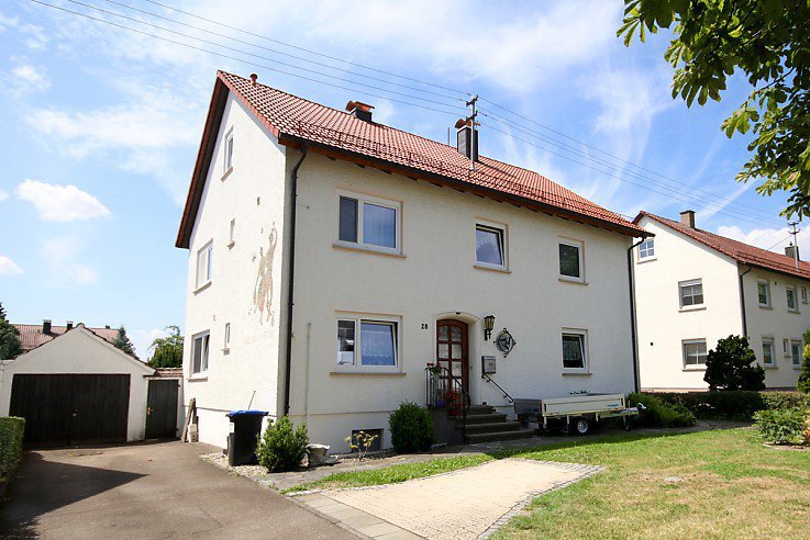 Foto Zweifamilienhaus in Oberdischingen