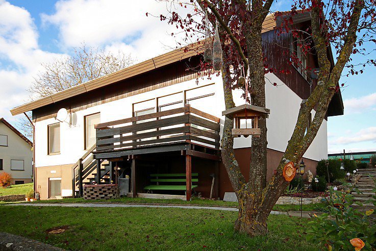 Foto Einfamilienhaus mit Einliegerwohnung in Oberdischingen