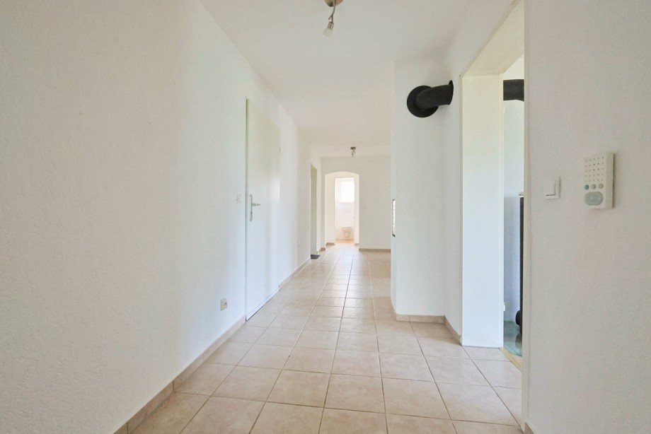 ger�umiger Flur Erdgeschosswohnung Oberdischingen