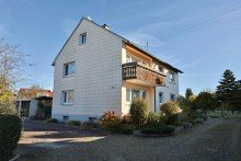 Au�enansicht Massives Zweifamilienhaus im Herzen von Erbach/Dellmensingen mit 2 Grundst�cken.