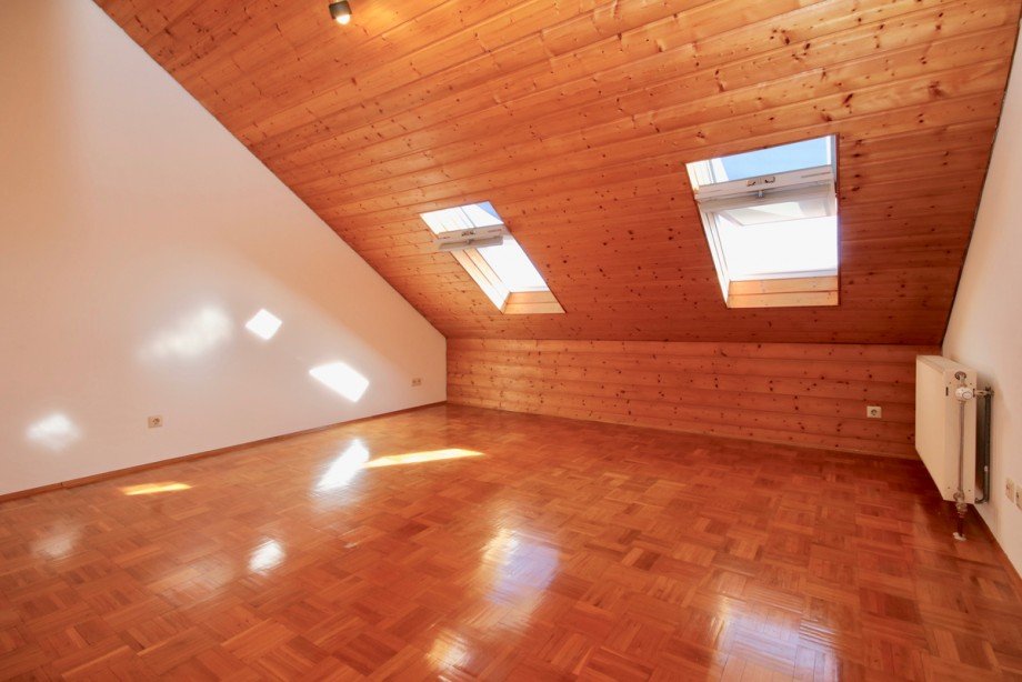 Zimmer Doppelhaush�lfte Elchingen