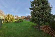 Grundst�ck Massives Zweifamilienhaus im Herzen von Erbach/Dellmensingen mit 2 Grundst�cken.