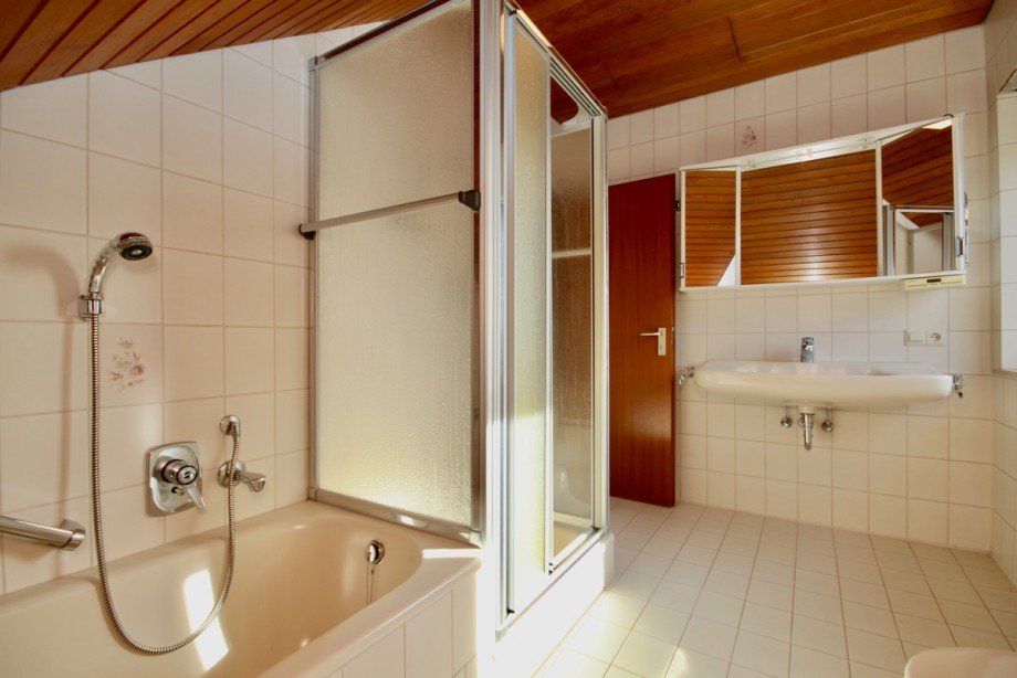 Tageslichtbad Doppelhaush�lfte Elchingen