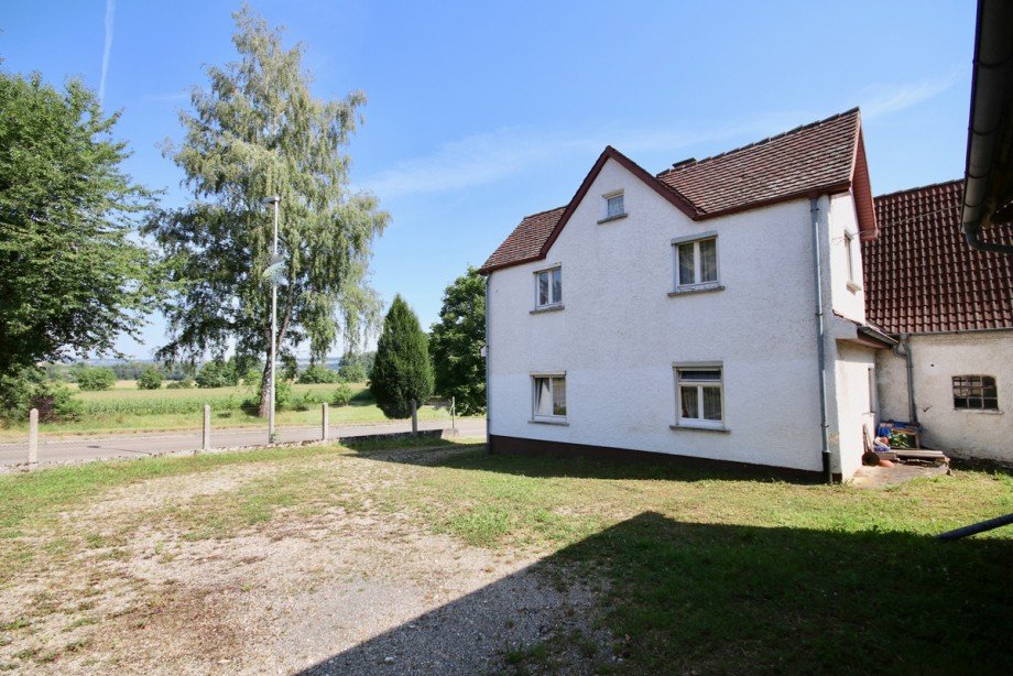 Au�enansicht Haus mit Aussicht in die Natur Bauernhaus Ulm