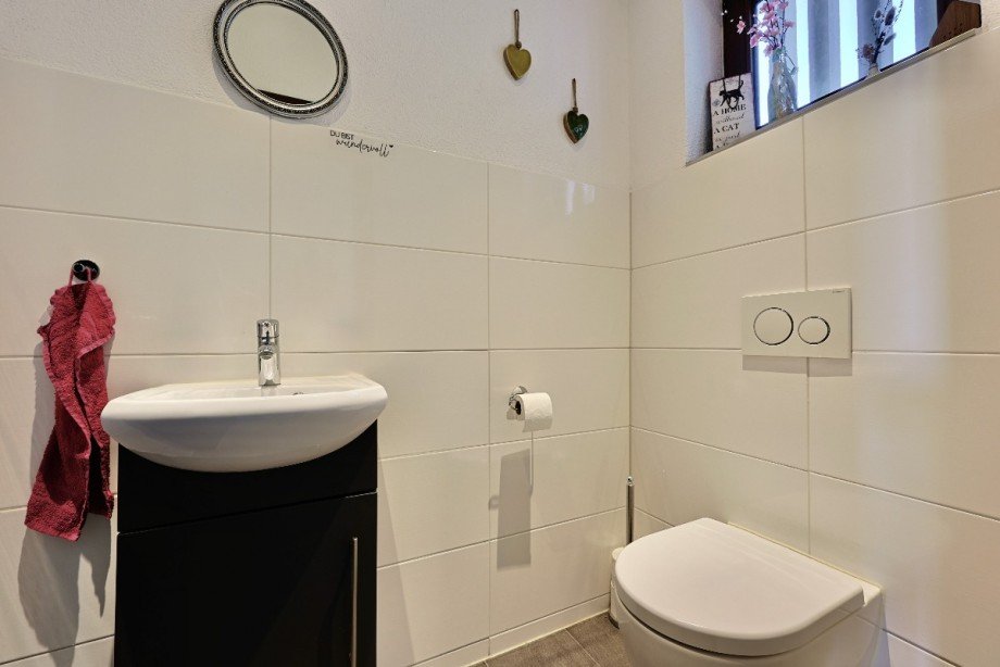 G�ste-WC im Eingangsbereich Einfamilienhaus Erbach