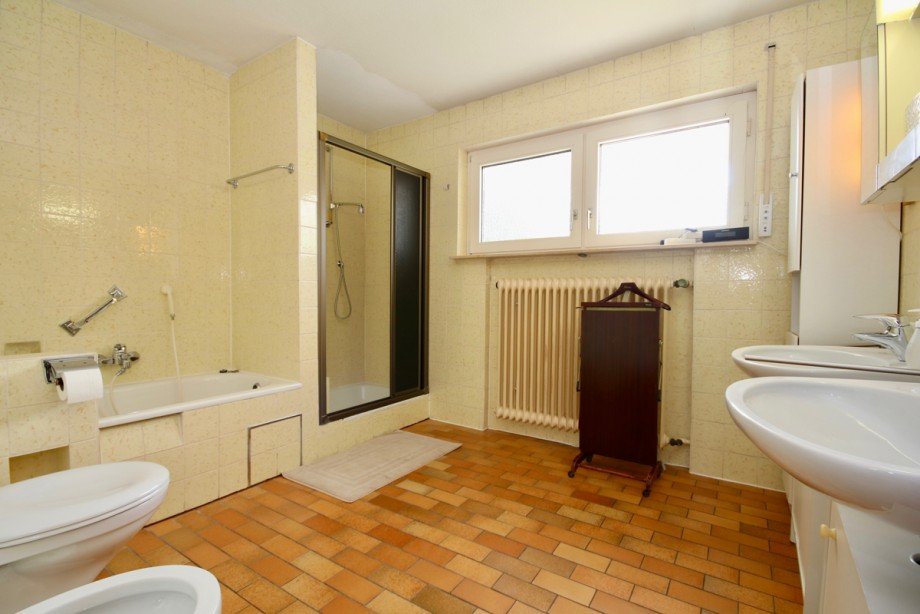 Tageslichtbad im EG Einfamilienhaus Erbach