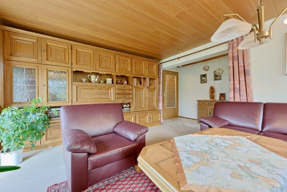 Wohnzimmer im EG Zweifamilienhaus Schelklingen