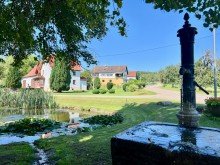 Idyllische Lage Zweifamilienhaus mit gro�er Garagenhalle in traumhafter Naturlage