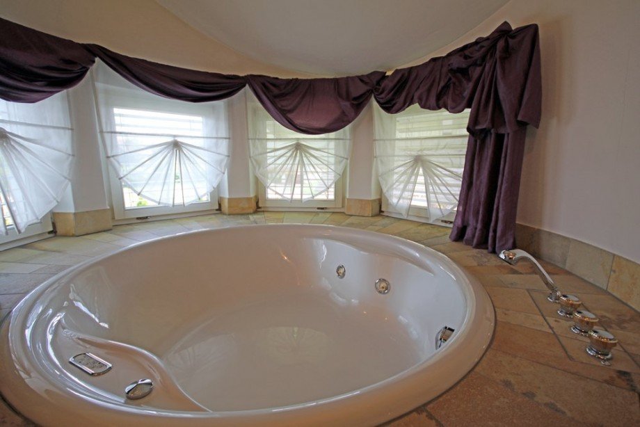 und mit Whirlpoolwanne Einfamilienhaus Erbach