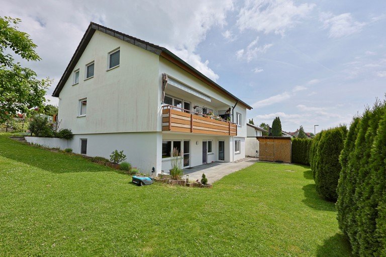 Au�enansicht Oberdischingen Erdgeschosswohnung Sch�ne 3-Zimmer-Ergeschosswohnung mit Sonnenterrasse und Garten