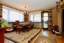 OG Esszimmer Zweifamilienhaus mit gro�er Garagenhalle in traumhafter Naturlage