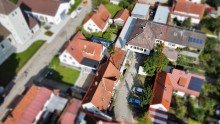 Geb�ude�berblick Vier Geb�ude mit ca. 432 m�  Wfl., 6 Wohnungen und zwei Lagerhallen mitten in V�hringen