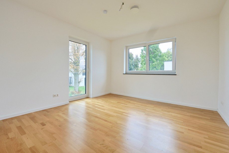 Zimmer Doppelhaush�lfte Illertissen