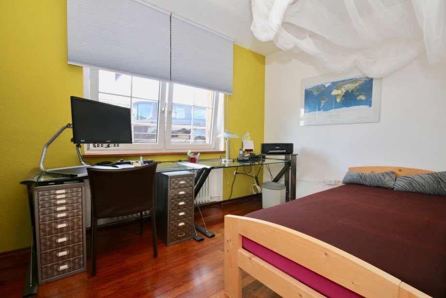 Zimmer Doppelhaush�lfte Erbach