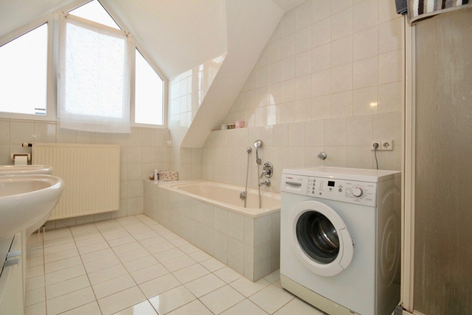 Tageslichtbad Mehrfamilienhaus Allmendingen