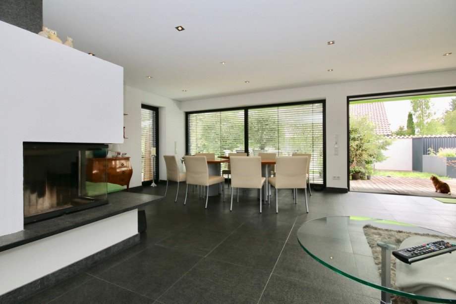 Wohn-/Essbereich mit Kaminofen Doppelhaush�lfte Ulm