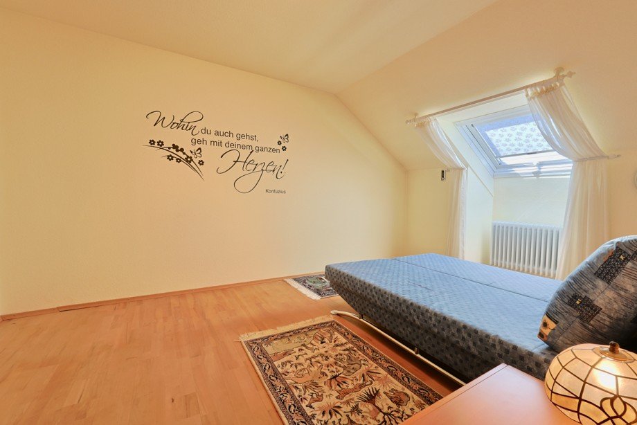 Zimmer im DG Reihenmittelhaus Neu-Ulm