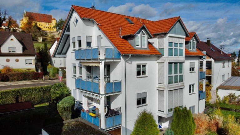Au�enansicht Erbach Etagenwohnung Sonnige und gepflegte 3,5-Zimmer-Wohnung mit Wintergarten und Balkon direkt in Erbach