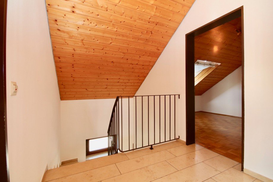 Flur Doppelhaush�lfte Elchingen