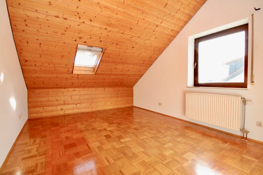 Zimmer Doppelhaush�lfte Elchingen