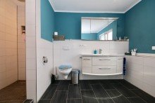Badezimmer OG Gro�z�gige, sanierte Doppelhaush�lfte f�r die ganze Familie
