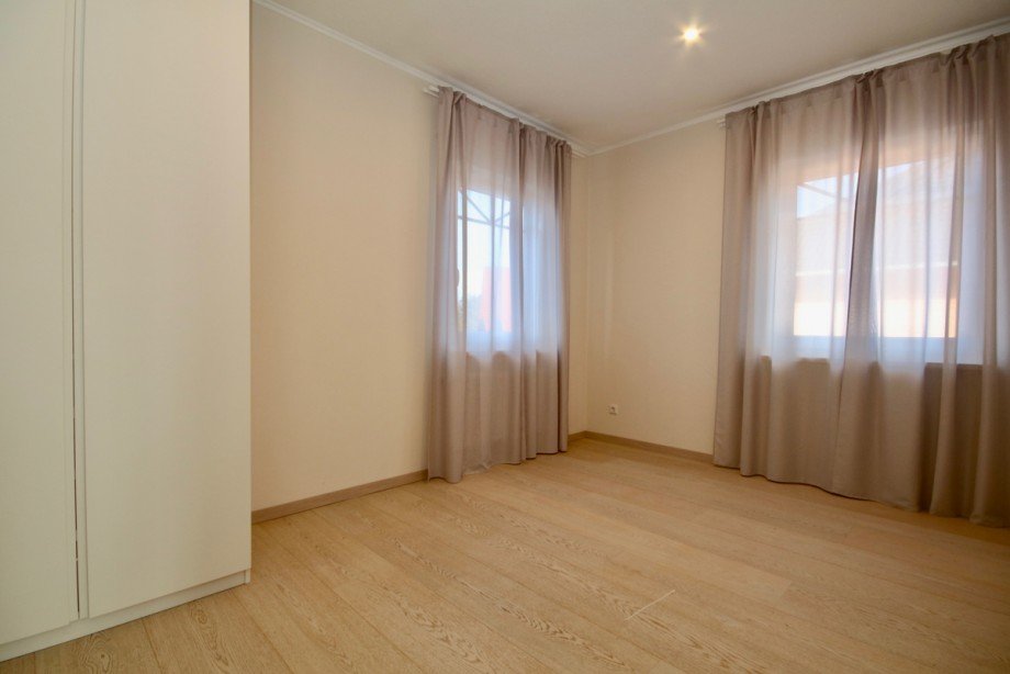 Zimmer im OG Einfamilienhaus V�hringen