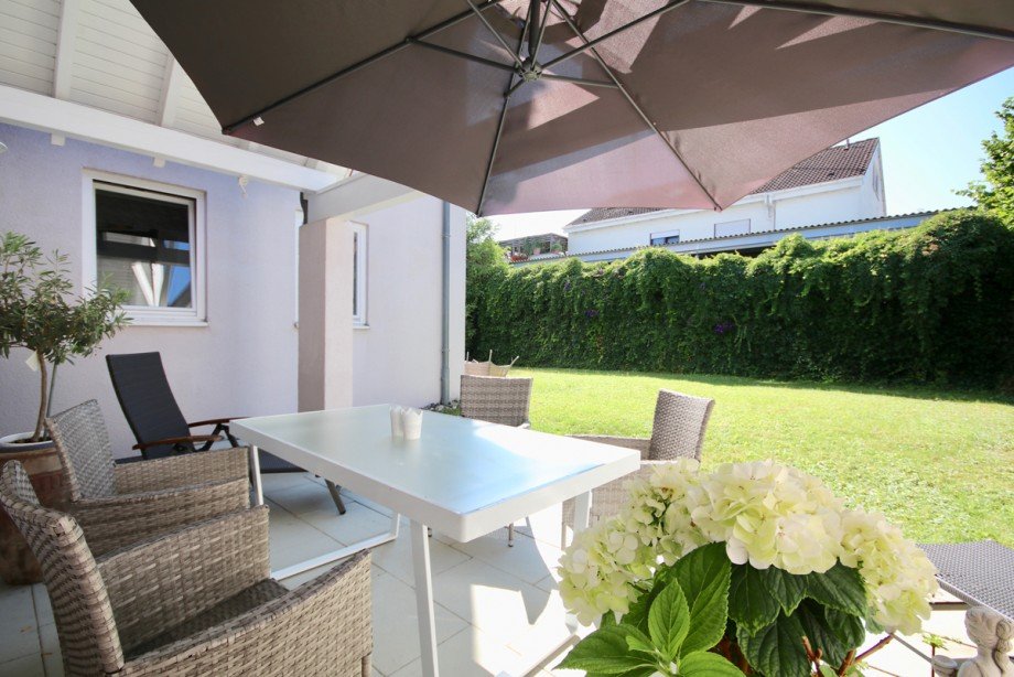 �berdachte Terrasse Mehrfamilienhaus Allmendingen