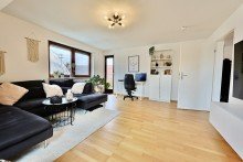 Wohnung DG Gepflegtes Dreifamilienhaus zur Kapitalanlage oder Selbstbezug in Erbach/Dellmensingen