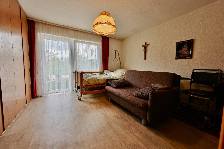 Schlafzimmer im EG Zweifamilienhaus Schelklingen