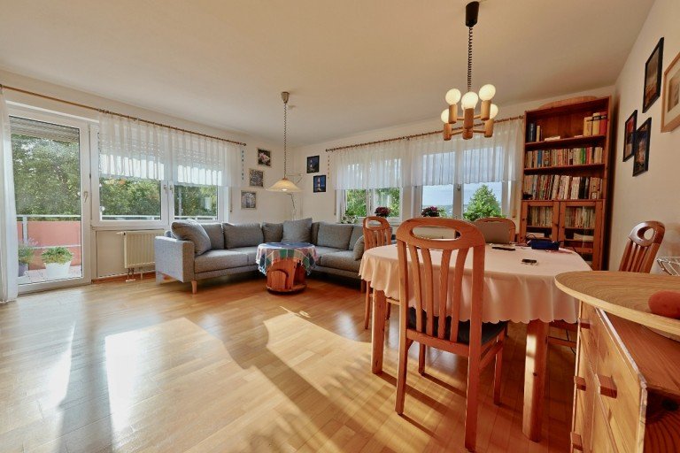 Wohnbereich Ulm Wohnung Begehrte Lage, ruhiges Wohnen - 2-Zimmer-Wohnung mit Balkon und Tiefgaragenplatz