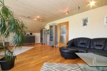 DG Wohnzimmer Zweifamilienhaus mit gro�er Garagenhalle in traumhafter Naturlage