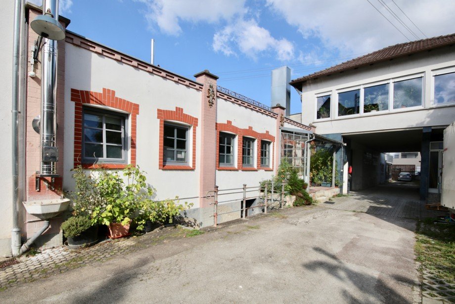 Au�enansicht Atelier und weiteres Geb�ude Mehrfamilienhaus V�hringen