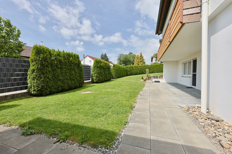 sonnige Terrasse mit Garten Erdgeschosswohnung Oberdischingen