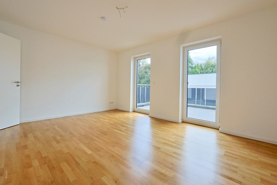 Schlafzimmer mit Balkon Doppelhaush�lfte Illertissen