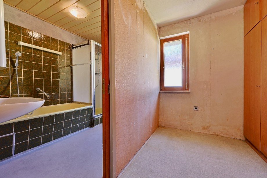 Bad und Ankleidezimmer Einfamilienhaus Schelklingen