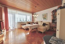 Wohnzimmer Wohnung OG Massives Zweifamilienhaus im Herzen von Erbach/Dellmensingen mit 2 Grundst�cken.