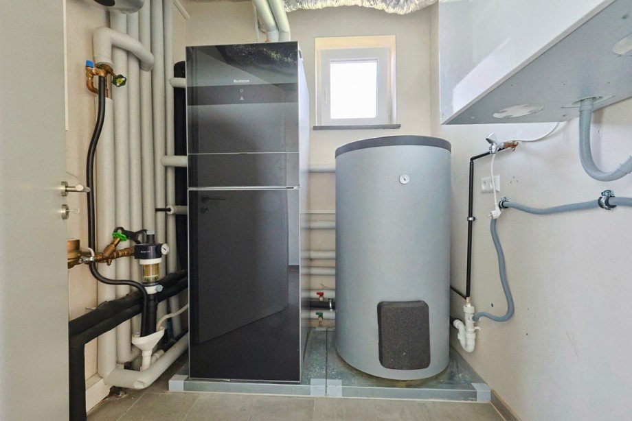 Technikraum mit W�rmepumpe Doppelhaush�lfte Illertissen