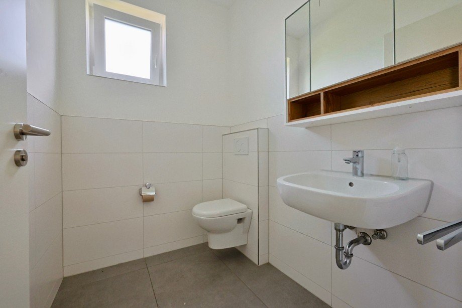 G�ste-WC im EG Doppelhaush�lfte Illertissen