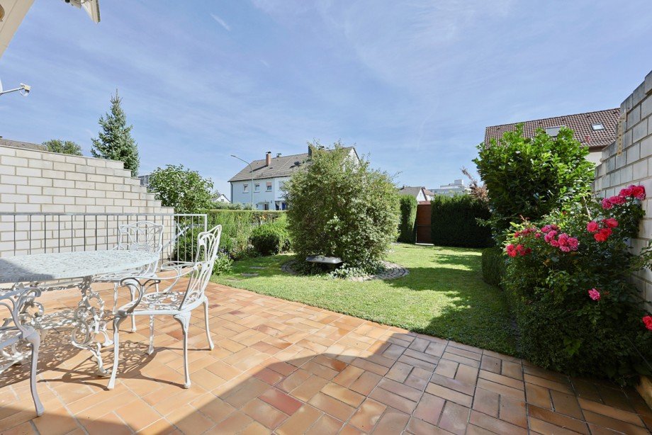Terrasse und Garten Reihenmittelhaus Neu-Ulm