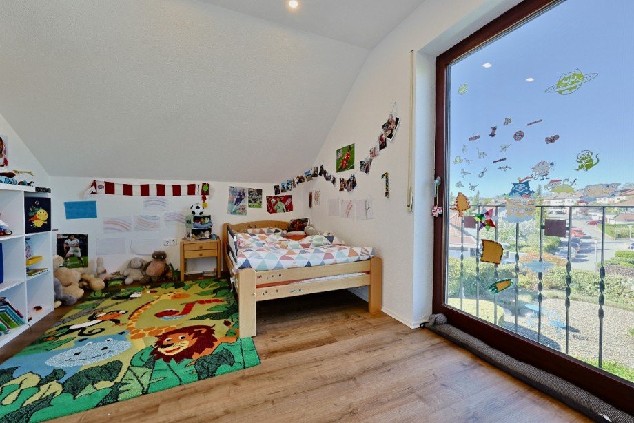 gro�z�gige Kinderzimmer im DG - Schlafbereich Einfamilienhaus Erbach