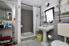 Wohnung Atelier Vier Geb�ude mit ca. 432 m�  Wfl., 6 Wohnungen und zwei Lagerhallen mitten in V�hringen