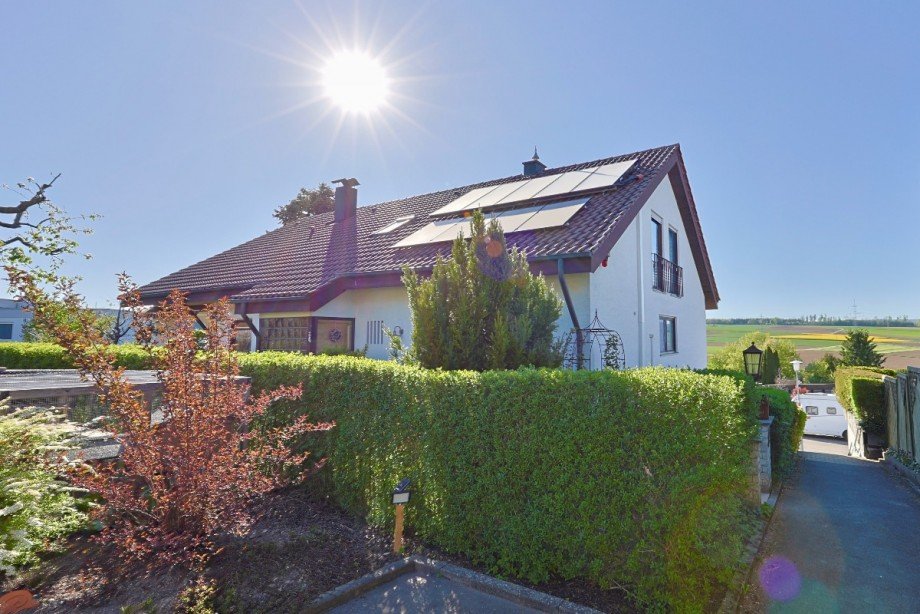 Solarthermie und PV Anlage Einfamilienhaus Erbach