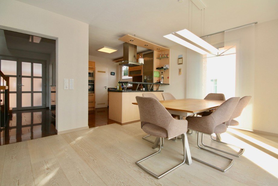 Essbereich mit K�che Einfamilienhaus V�hringen