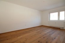 Zimmer Sch�ne 2-Zimmerwohnung - 3-Zimmerwohnung m�glich!